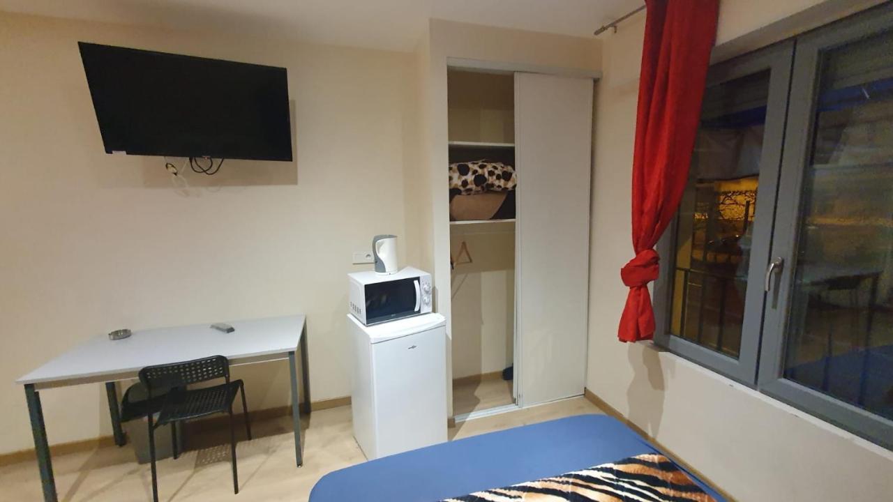 Hotel Le Privilege ลา คูร์เนิฟ ภายนอก รูปภาพ