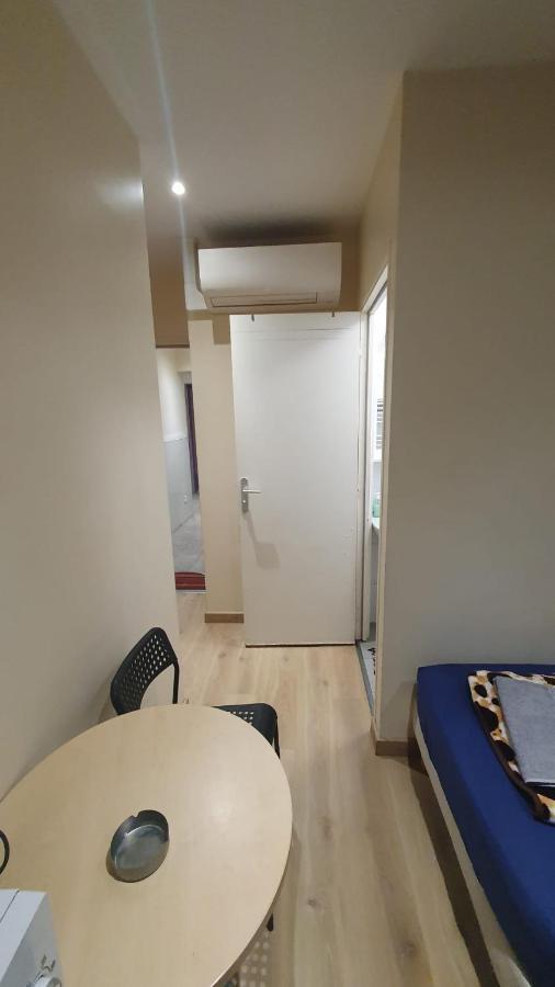 Hotel Le Privilege ลา คูร์เนิฟ ภายนอก รูปภาพ