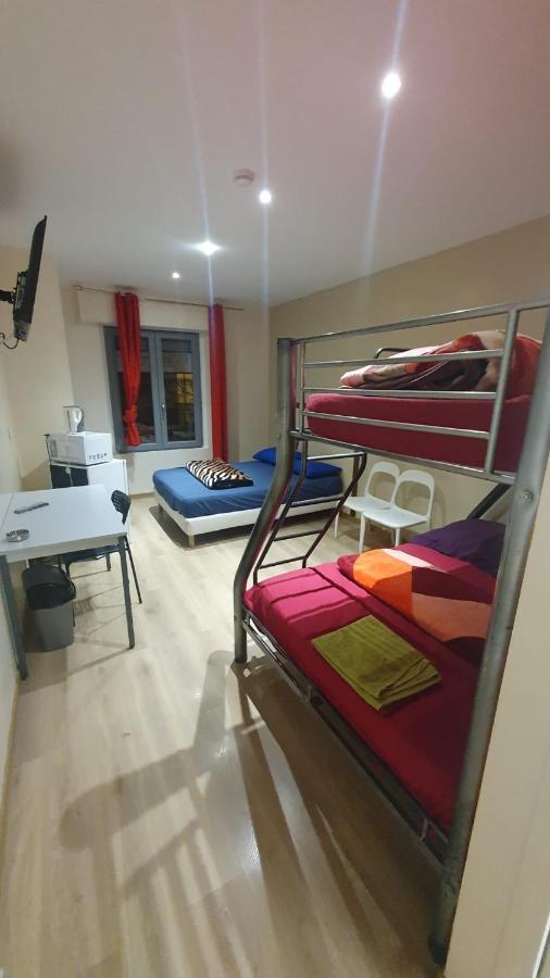 Hotel Le Privilege ลา คูร์เนิฟ ภายนอก รูปภาพ