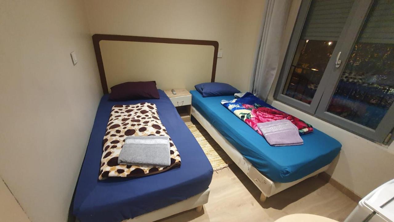 Hotel Le Privilege ลา คูร์เนิฟ ภายนอก รูปภาพ