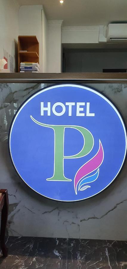 Hotel Le Privilege ลา คูร์เนิฟ ภายนอก รูปภาพ